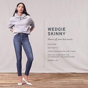 Levi’s Wedgie Button Fly Skinny Jeans